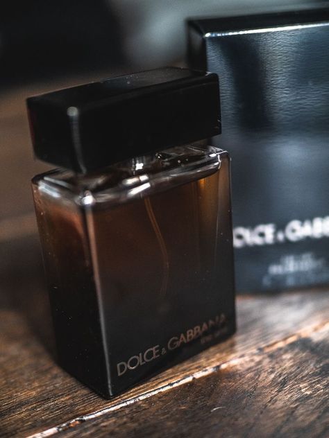 Dolce And Gabbana The One Edp, Perfumery Lab, Dolce And Gabbana The One, Mens Perfumes, Fm Products, Dolce And Gabbana Perfume, Men Fragrance, Expensive Perfume, Best Fragrance For Men