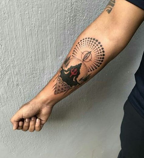 Trash Polka Tattoos 9 Sivan Tattoo Designs, Siva Tattoo Designs, Shiv Tattoo Design, Nepali Tattoo, Shiva Tattoo Ideas, Tatuaje Trash Polka, Hindu Tattoos, Band Tattoos For Men, Trishul Tattoo Designs