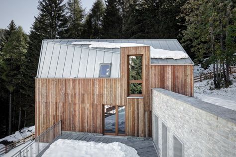 Casa FM / ES.arch Larch Cladding, Zinc Roof, Sheltered Housing, Wooden Facade, Timber Beams, Dormer Windows, Building Roof, Timber Cladding, Wood Siding