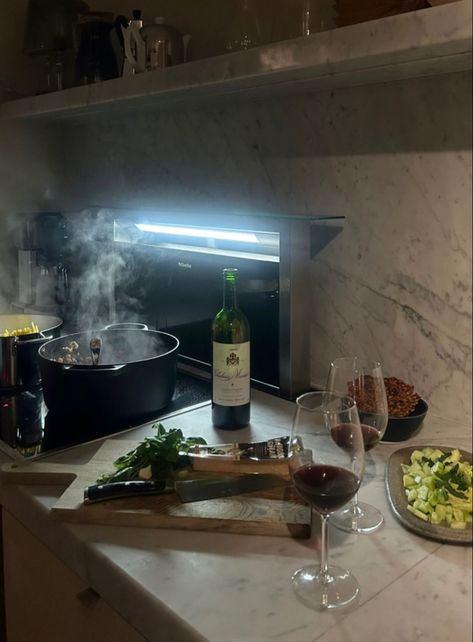 Cooking Dinner At Home Aesthetic, Cook Asthetic Picture, 2024 Vision Board Cooking, Luxury Cooking Aesthetic, Chef Aethestic, Cook More Aesthetic, Cooking Home Aesthetic, Cooking Aethstetic, Cooking Athstetic