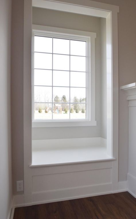 Window Bump Out Interior Ideas, Window Seat Trim Ideas, Staircase Window Seat, Small Window Seat, Staircase Window, Window Boards, Built In Window Seat, Window Seating, Utah House