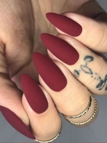 Matte Burgundy Nails Coffin, Dark Red Matte Nails, Matte Red Nails Design, Matte And Glossy Nails Design, Matte Holiday Nails, Gel Matte Nails, Red Nails Matte, Matte Winter Nails, Nails Acrylic Matte