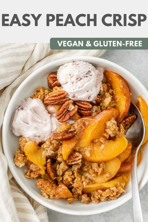 Soft, gooey peaches with the perfect cookie-like crispy oat topping. This easy peach crisp is everything you need for a tasty summer dessert, but healthy enough to enjoy for breakfast. Paleo Peach Cobbler, Healthy Peach Crisp, Diet Meal Plan Recipes, Healthy Peach Recipes, Gluten Free Peach Cobbler, Easy Peach Crisp, Vegan Snack Ideas, Peach Crisp Recipe, Vegan Peach