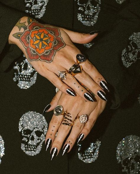 Witchy Nails, Edgy Nails, Pretty Hands, Glam Nails, French Tip Nails, Eye Black, Natural Nails, Beautiful Nails, Nails Inspiration