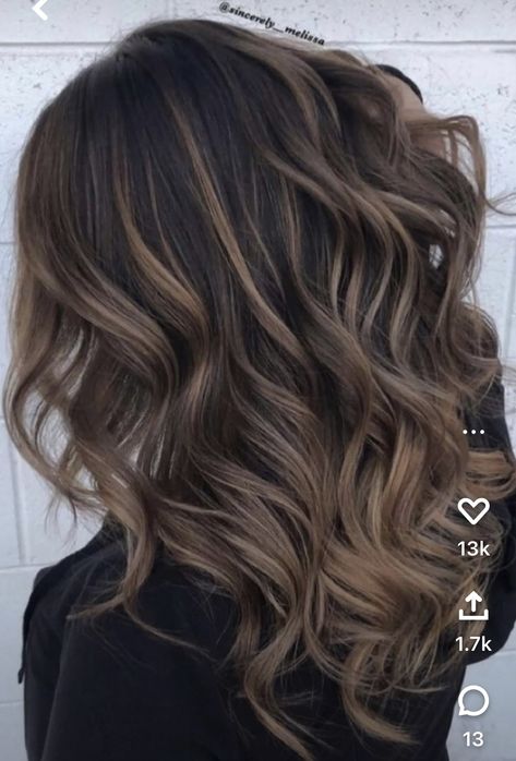 Highlights For Dark Brown Hair, Winter Hair Colors, Rambut Brunette, Brunette Hair With Highlights, Brunette Balayage Hair, Brown Hair Balayage, Peinados Fáciles Para Cabello Corto, Highlights Brown Hair, Winter Hair Color