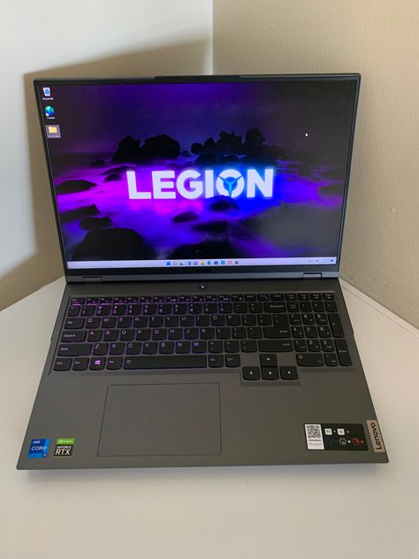 Laptop Gaming Aesthetic, Gamer Laptop, Linux Laptop, Asus Rog Laptop, Laptop Asus, Best Gaming Laptop, Lenovo Legion, Computer Desk Setup, Laptops For Sale