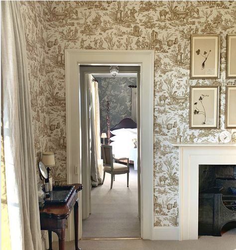 Beige Toile Wallpaper, Dark Baseboards, Blue Wallpaper Bedroom, Nyc Apt, Toile Wallpaper, Road House, Wallpaper Inspiration, Charleston Homes, Neutral Wallpaper