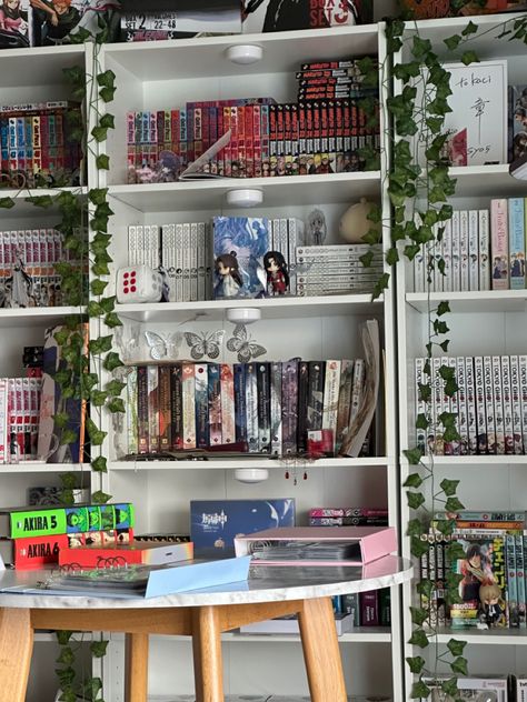 Danmei Collection, Bookshelf Decor Aesthetic, Manga Shelving, Asian Room, Room Redesign, Study Room Decor, Pretty Room, Manga Collection, Dream Living