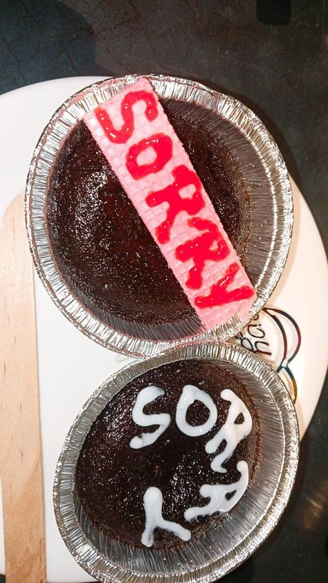 Sorry cake Sorry Cake For Boyfriend, Sorry Cupcakes, Sorry Cake, Snapchat Cake, Gift Snapchat, File Decoration, Chocolate Lovers Gift, Cake For Boyfriend, Simple Family Meals