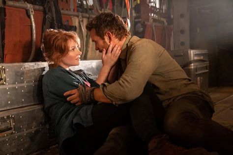 Bryce Dallas Howard Network on Instagram: "#NEW still has been released from Jurassic World Dominion featuring @BryceDHoward and @prattprattpratt! Hopefully this scene appears on the extended cut! #brycedallashoward #chrispratt #jurassicworlddominion" Owen And Claire, Jurassic World Cast, Owen Jurassic World, Jurassic World Claire, Jurassic World 4, Jurassic World 3, Jurassic World Dominion, Jurassic Park Movie, Jurrasic Park