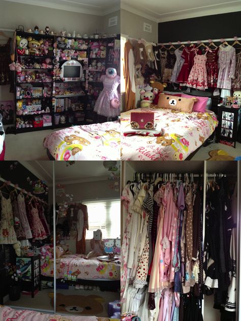 Kawaii and Otaku Rooms.  This kind of reminds me of CutiePieMarzia. Cosplay Bedroom, Gyaru Room Ideas, Cosplay Room Ideas, Home Gyaru, Shoujo Room, Cosplay Room, Jojifuku Room, Gyaru Room, Messy Otaku Room