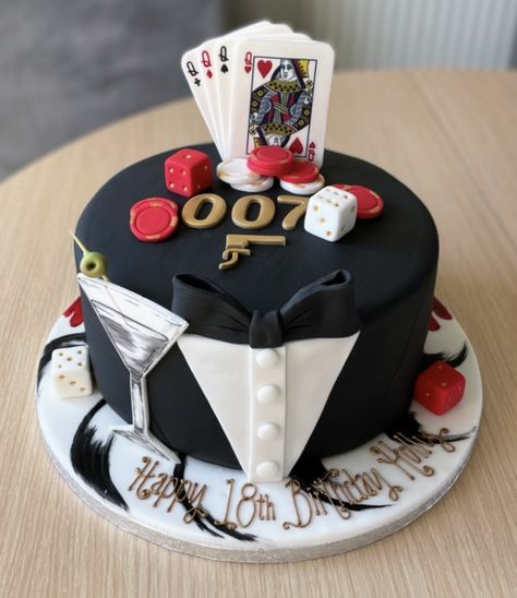 James Bond Birthday Cake, 007 Cake, James Bond Cake, James Bond Theme, Realistic Cakes, Beer Cake, Funny Birthday Cakes, Poker Game, Birthday Cakes For Men