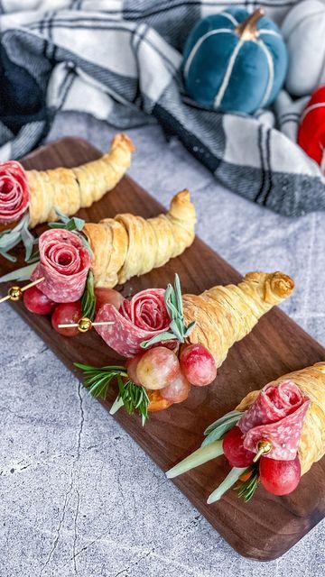 Edible Cornucopia, Charcuterie Cones, Charcuterie Trays, Valentine 2024, Mini Charcuterie, Thanksgiving Cornucopia, The Bees Knees, Thanksgiving Cooking, Holiday Appetizer