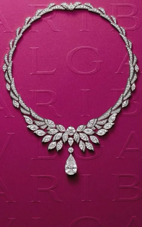 Bvlgari Jewelry, Fancy Jewellery Designs, Expensive Jewelry Luxury, Diamond Jewelry Designs, Classy Jewelry, Fancy Jewellery, Jewelry Luxury, Diamond Necklaces, Expensive Jewelry