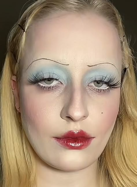 Alice In Wonderland Makeup Alice, White Queen Alice In Wonderland Makeup, Dark Alice In Wonderland Makeup, Alice In Wonderland Shoot, Alice In Wonderland Alice Makeup, Alice Makeup Wonderland, Alice And Wonderland Makeup, Alice In Wonderland Halloween Makeup, Alice In Wonderland Makeup Ideas