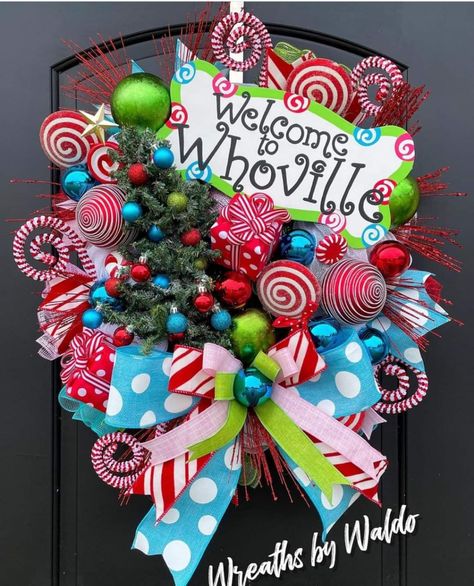 Whoville Wreath, Grinch Whoville, Grinch Wreath, Grinch Decorations, Grinch Trees, Grinch Christmas Party, Whoville Christmas, Disney Christmas Tree, Grinch Christmas Tree