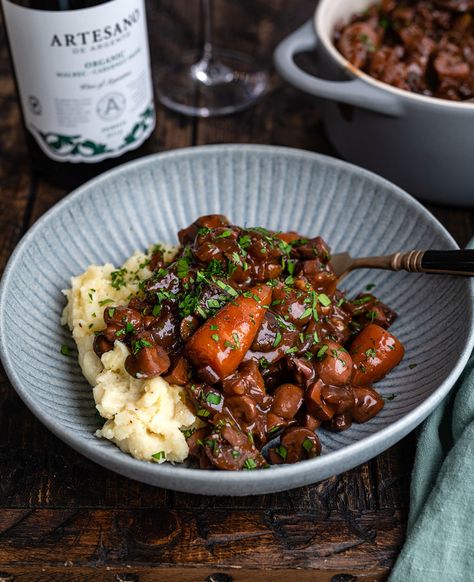 Mushroom Bourguignon | Vegan Food & Living Vegan Mushroom Bourguignon, Mushroom Bourguignon, Mushroom Recipes Vegan, Vegetarian Comfort Food, Mushroom Dish, Vegan Mushroom, Vegan Entree, Vegetarian Dinners, Vegan Dinner Recipes