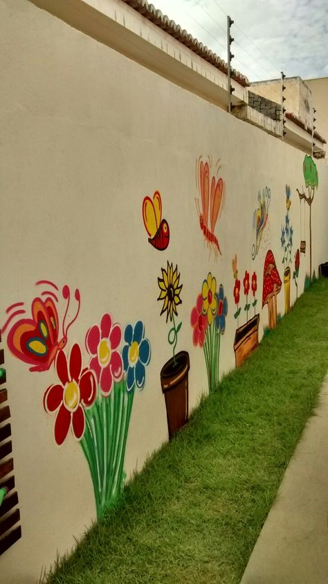 Primary School Wall Painting Ideas, Lion King Birthday Party Ideas, Pre Primary School, Lion King Birthday, Garden Mural, Kids Room Murals, School Wall Art, Artist Wall, Bee Sticker