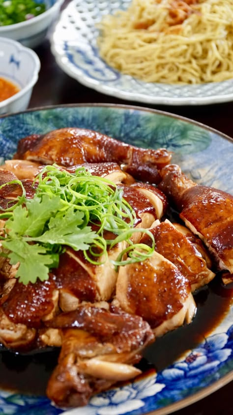 Soya Sauce Chicken (Si Yau Kai / 豉油鸡) | The Burning Kitchen Asian Whole Chicken Recipes, Soya Sauce Chicken, Soy Sauce Chicken, Hainanese Chicken, Mapo Tofu, Tandoori Masala, Sauce Chicken, Soya Sauce, Chinese Chicken