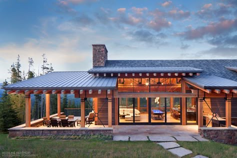 Modern Mountain House, Mountain Home Exterior, Casa Country, Modern Mountain Home, Mountain House Plans, Shed Roof, Modern Mountain, Mountain Homes, Modern Cabin