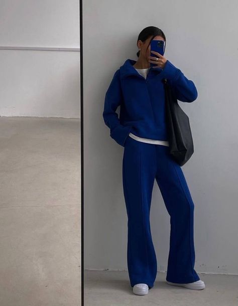 Indigo Aesthetic Outfit, Pop Of Blue Outfit, Black Blue Outfit, 2 Piece Pants Outfit, Oversized Suit, Pant Outfits, Top And Wide Leg Pants, Outfits Long Sleeve, Fitness Fashion Outfits