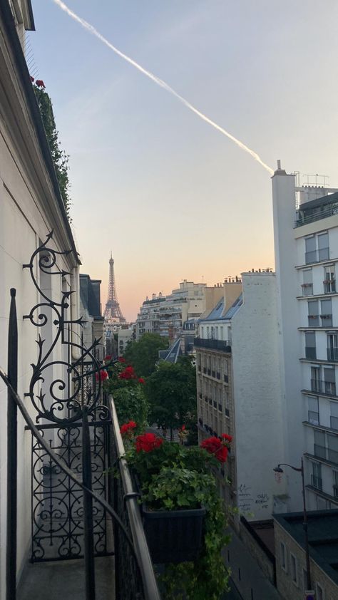 Sunrise In Paris, Sunrise Paris, Summer Widgets, Paris Apartments, Beautiful Sunrise, Apartment, Paris