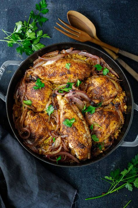 Recipes With Chicken Thighs, Soul Food Recipe, Creamed Chicken, Vegan Indian Food, Persian Chicken, Recipes With Chicken Breast, Persian Dishes, Smothered Chicken Recipes, Cooking Around The World