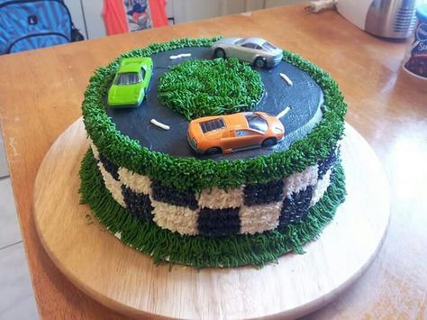 Racecar cake Nascar Birthday Cake Ideas, Car Sheet Cake, Racecar Birthday Cakes, Race Car Smash Cake, Grooms Cake Tables, Race Track Cake, Car Cakes For Boys, Race Car Cake, Bolo Hot Wheels