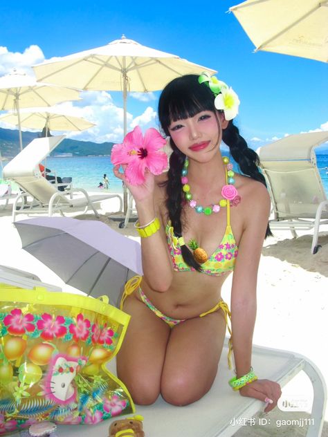 Pose Reference Flowers, Tropical Outfits Aesthetic, Gyaru Pose Reference, Summer Pose Reference, Tropical Poses, Beach Pose Reference, Beach Gyaru, Tropical Gyaru, Summer Gyaru