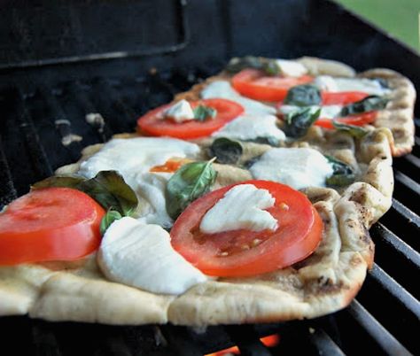 It's too hot to cook indoors! Fire up that grill and try one of these 31 Grilling Recipes for Summer! Your air conditioning bill will thank you. Summer Grill Recipes, Pepperoni Pizza Pasta, Pizza On The Grill, Summer Grill, Best Chicken Marinade, Grilled Chicken Caesar Salad, Margarita Pizza, Grilling Kabobs, Bbq Burgers