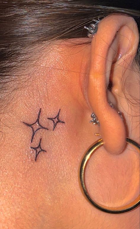 Neck Tattoo Feminine, Stars Ear Tattoo, Tattoos In Front Of Ear, Star Tattoo Behind The Ear, Behind Ear Tattoo Ideas, Hidden Tattoo Ideas, Behind The Ear Tats, Subliminal Booster, Behind Ear Tats