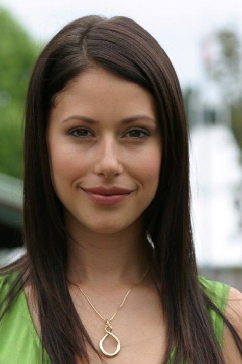 Amanda Crew in The Break-Up Artist (2009) Handsome Women, Amanda Crew, Break Up, Actresses, Hair, Beauty