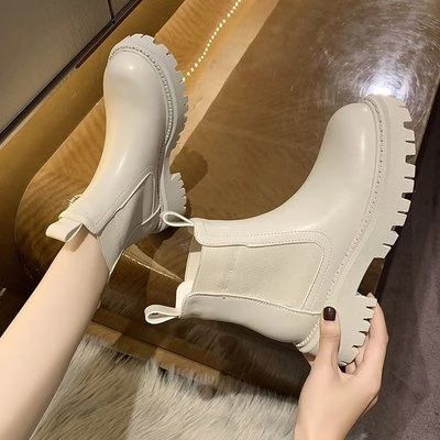 Winter Chelsea Boots, Beige Boots, White Ankle Boots, Heeled Chelsea Boots, Gothic Shoes, Botas Chelsea, Black Platform Shoes, Equestrian Boots, Platform High Heel Shoes