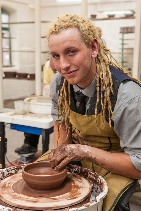 BBC - Get Creative - Winner of Great Pottery Throw Down revealed The Great Pottery Throw Down, Great Pottery Throw Down, Male Entrepreneur, Clay Artists, After Six, Pottery Inspiration, Thrown Pottery, Pottery Sculpture, Glazes For Pottery