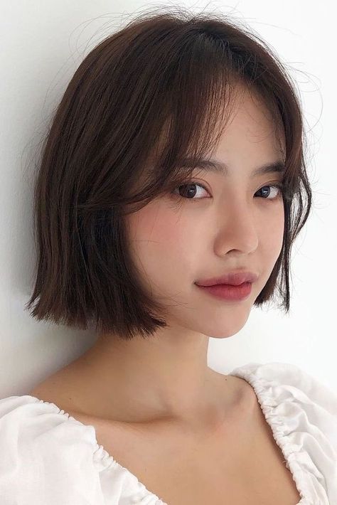 Cool Korean Hairstyle, Asian Hairstyles Women Short, Asian Bangs Short Hair, Short Korean Hairstyles For Women, Asian Short Hair Women, Short Bob Asian, Short Hairstyle Women Asian, Bob Hairstyles Asian, Short Korean Hair