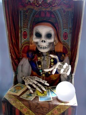 William Bezek Vintage Fortune Teller, Halloween Vignette, Fortune Tellers, All Souls Day, Whimsical Halloween, Creepy Clown, Dark Soul, Fright Night, Fortune Telling