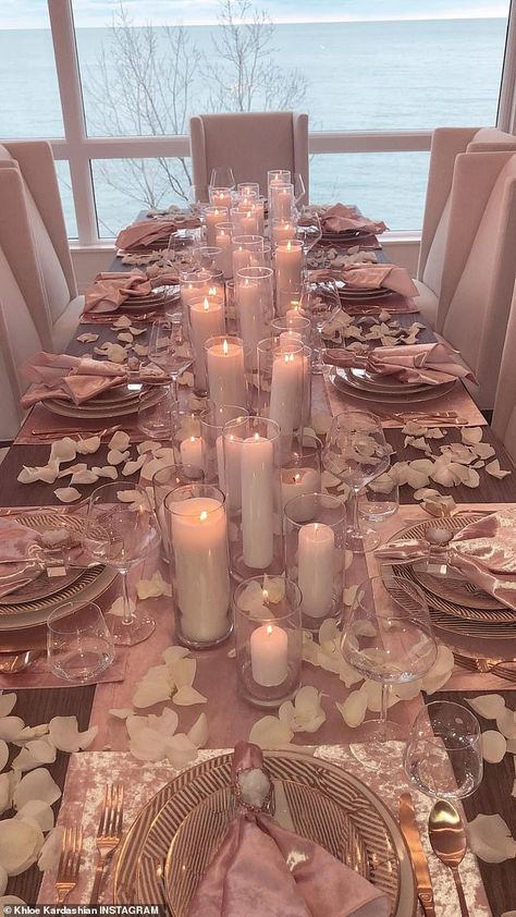 Lavish: The elaborate table setting had a definite Kardashian touch Kim Kardashian Christmas, Kardashian Christmas Party, Kardashian Christmas, Rose Gold Christmas Decorations, Rose Gold Table, Dinner Party Table Settings, Christmas Party Decor, Birthday Table Decorations, Tafel Decor