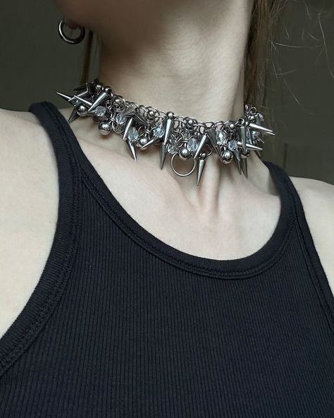 ❌ SOLD ❌ TH0RN 05 surgical steel / acrylic min length: 30cm max length: 38cm this piece is unique & won’t be sold again PLN 430 / €100 DM to buy 💌 Chainmail Jewelry, Chain Maille Jewelry, Chain Mail, June 19, Banjo, Vogue, Necklaces, Nails, Outfit Inspo