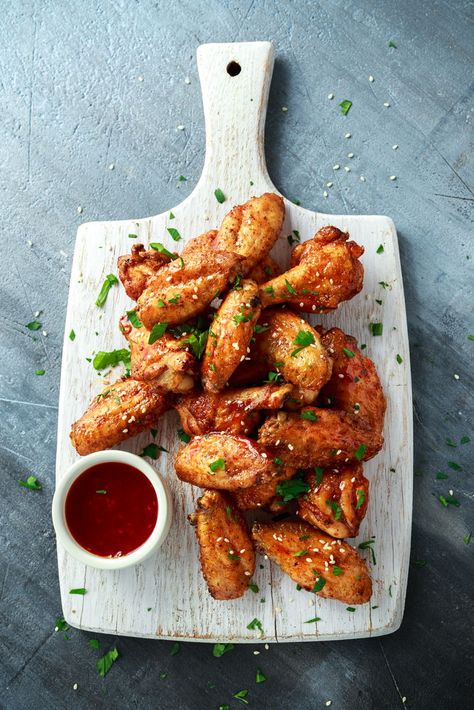 Barbecue Party Food, Easy Baked Chicken Wings, Best Grilled Chicken Recipe, Best Chicken Wing Recipe, Grilled Chicken Recipes Easy, Chicken Wing Recipes Baked, Bbq Chicken Wings, Grilled Chicken Wings, Buffalo Chicken Wings