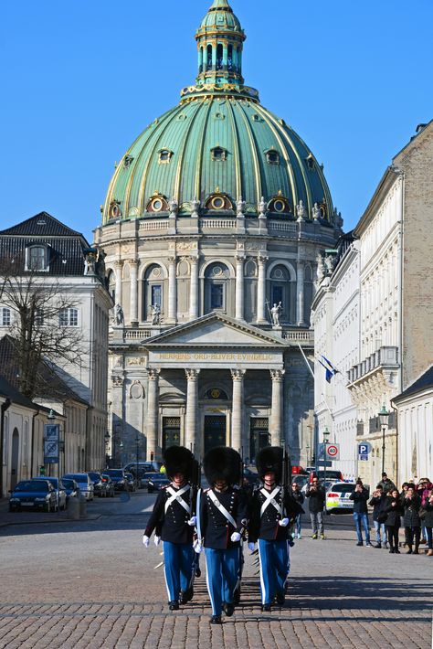 Step aside Buckingham Palace! There's another place in Europe to see the changing of the guards! Check out this guide to Copenhagen for when to see the changing of the guards at Amalienborg Palace. Plus, discover more fun things to do in Denmark's capital city! #copenhagen #denmark Copenhagen Palace, Denmark Culture, Copenhagen Guide, Amalienborg Palace, Things To Do In Copenhagen, Kingdom Of Denmark, Cruise Europe, Building Aesthetic, Denmark Travel