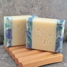 Alaiyna B. Bath and Body: Photo Tutorial for Cold Process Soap with Side Embeds Cold Process Soap Designs, Cold Pressed Soap, Savon Diy, Diy Soap Bars, Soap Embeds, Make Soap, Soap Tutorial, Pretty Soap, Soap Craft