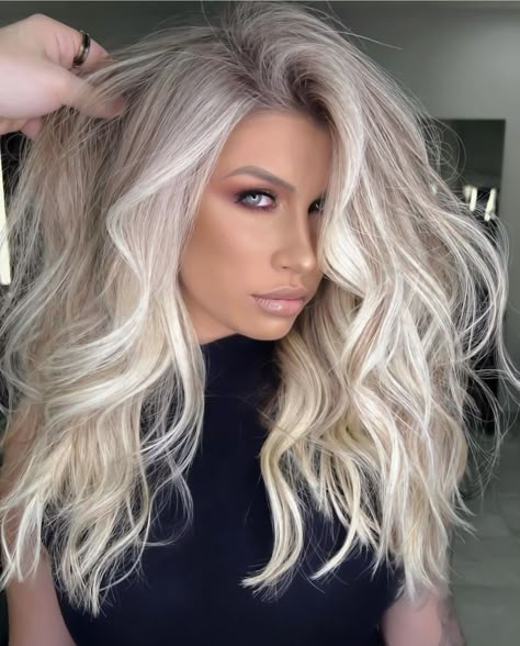 Ice Blonde Hair, Summer Blonde Hair, Silver Blonde Hair, Icy Blonde Hair, Platinum Blonde Hair Color, Ice Blonde, New Hair Ideas, Hair 2022, 2023 Hair