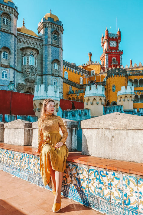 How to get to Pena Palace from Lisbon Sintra Photo Ideas, Sintra Portugal Photography, Lisbon Photos Ideas, Portugal Moodboard, Lisbon Photos, Lisbon Guide, Pena Palace, Day Trips From Lisbon, Lisbon City