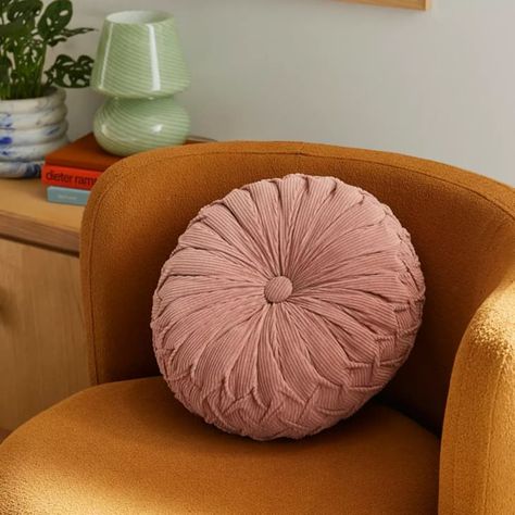 The Best Circle and Disk Pillows for Your Living Room Sofa | Apartment Therapy Sofa Apartment, 1970s Glam, Circle Pillow, Kids Throw Pillows, Retro Pillows, Cozy Seats, Round Throw Pillows, Round Sofa, Apartment Sofa