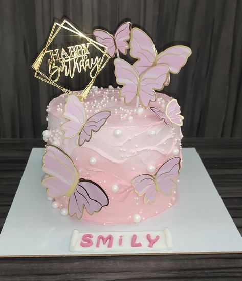 Cake Kupu Kupu, Butterfly Cake Aesthetic, Butterfly Theme Cake Simple, Tall Cakes Birthday, Plain Cake Design, Butterfly Themed Birthday Cake, Pastel Butterfly Cake, Pink Theme Cake, Korean Birthday Cake Aesthetic