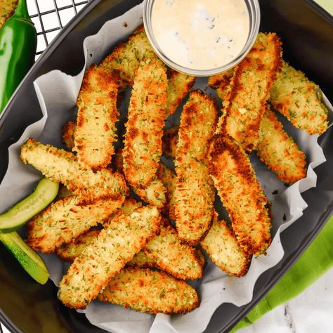 Crispy Air Fryer Dill Pickles Crispy Dill Pickles, Pinterest Predicts, Pickle Slices, Dill Pickles, Fried Pickles, Drying Dill, Instapot Recipes, Perfect Appetizers, Pickling Recipes