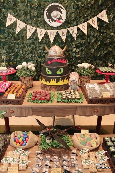 How To Train Your Dragon Theme Party, How To Train Your Dragon Party Decor, How To Train Your Dragon Party Ideas, How To Train Your Dragon Birthday Party, How To Train Your Dragon Party, Httyd Party, Toothless Party, Birthday Decorations For Him, Viking Birthday