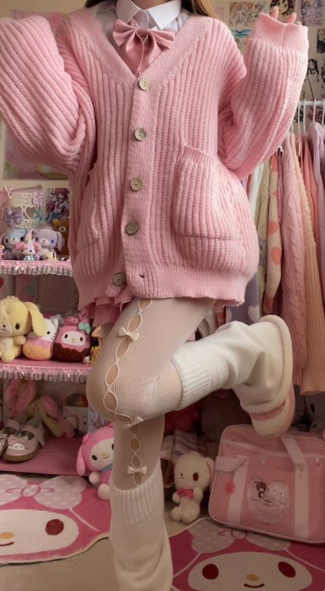 Softie Core Outfits, Cozy Pastel Outfits, Cutesy Pink Outfits, Soft Pink Aesthetic Clothes, Cute Core Outfits, Kawaii Core Outfit, Cute Pink Clothes, Outfit Ideas Soft, Soft Pastel Aesthetic Outfits