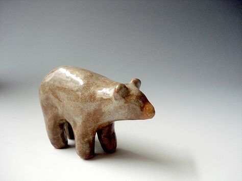 little clay bear for Chris Ceramic Presents, How To Make A Bear Out Of Clay, Bear Clay, Animal Sculptures Clay, Small Clay Sculptures, Clay Sculpture Ideas, Ceramic Bear, Pottery Toys, Bear Clay Sculpture