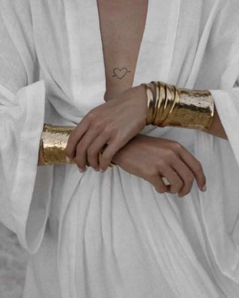 Athena Aesthetic, Goddess Aesthetic, The Song Of Achilles, Greek Gods And Goddesses, Song Of Achilles, Greek Myths, Greek Goddess, Greek Gods, Character Aesthetic